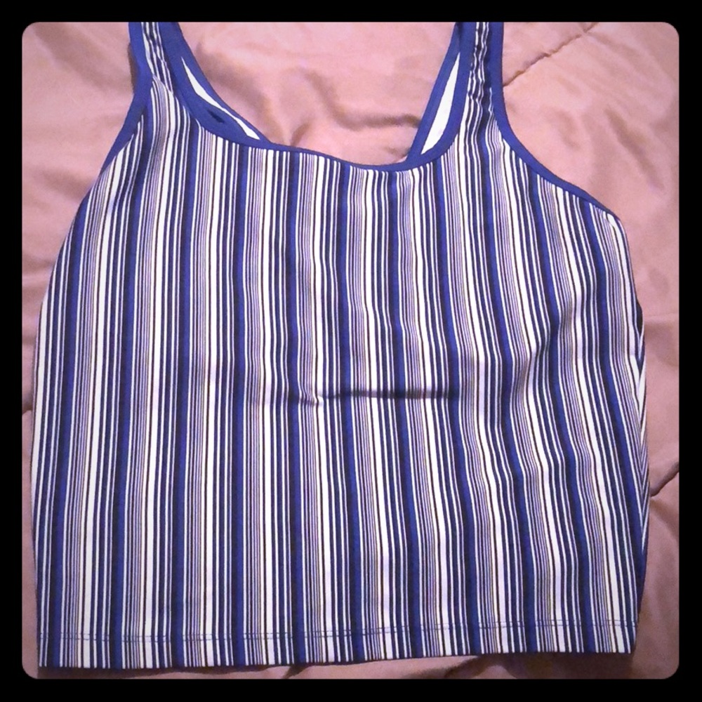 Nike sports bra/ crop tank